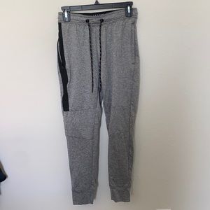 American Eagle Joggers